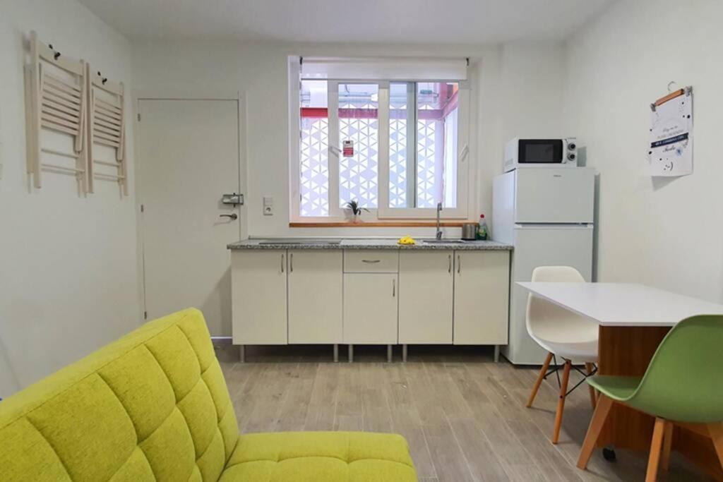 Апартаменти Apartamento Interior En El Centro De Algeciras 2A Екстер'єр фото